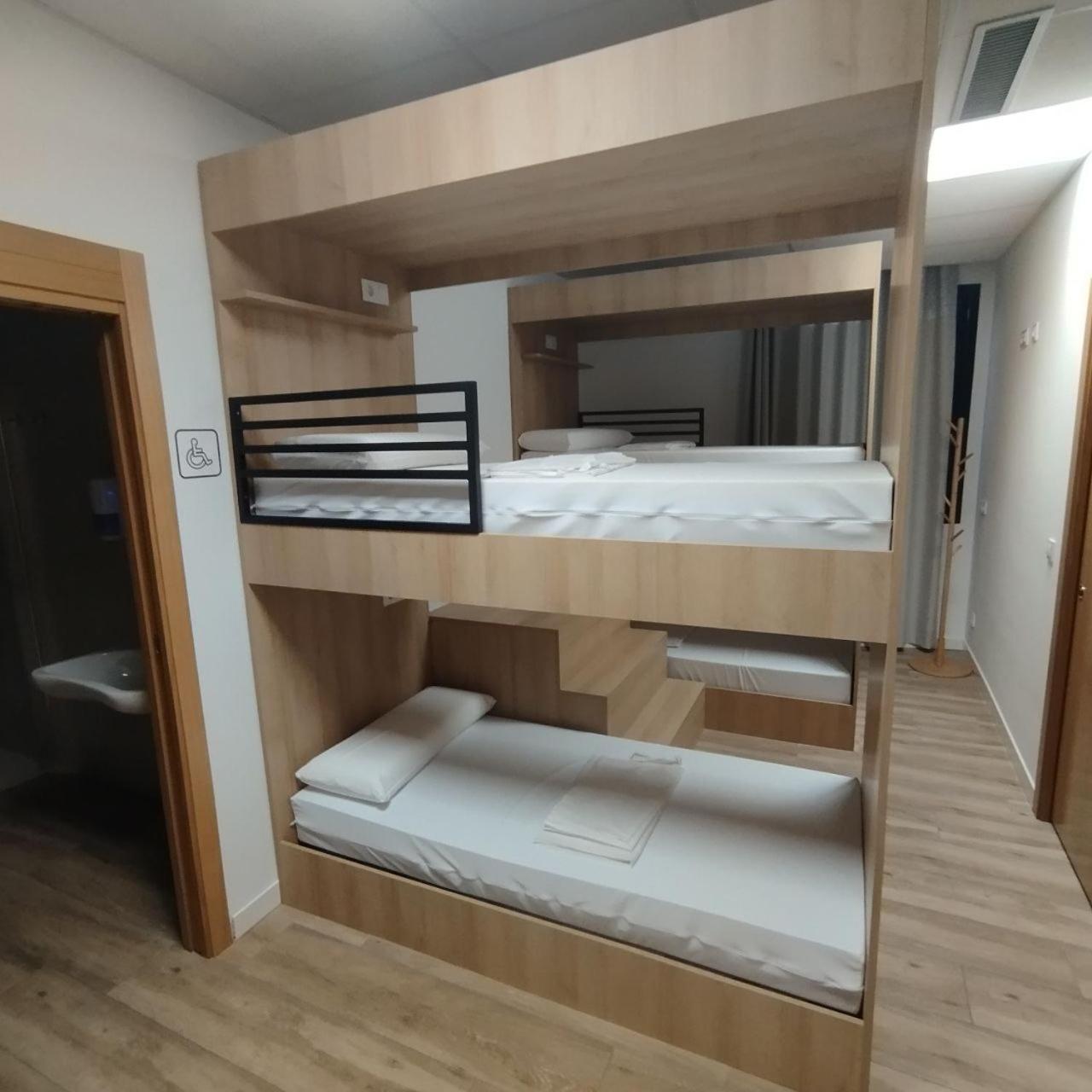 Dpaso Urban Hostel Понтеведра Экстерьер фото