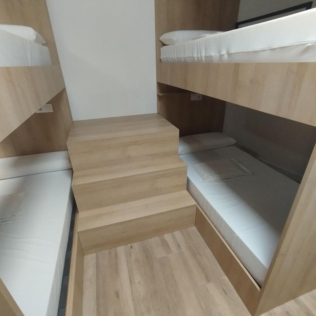 Dpaso Urban Hostel Понтеведра Экстерьер фото