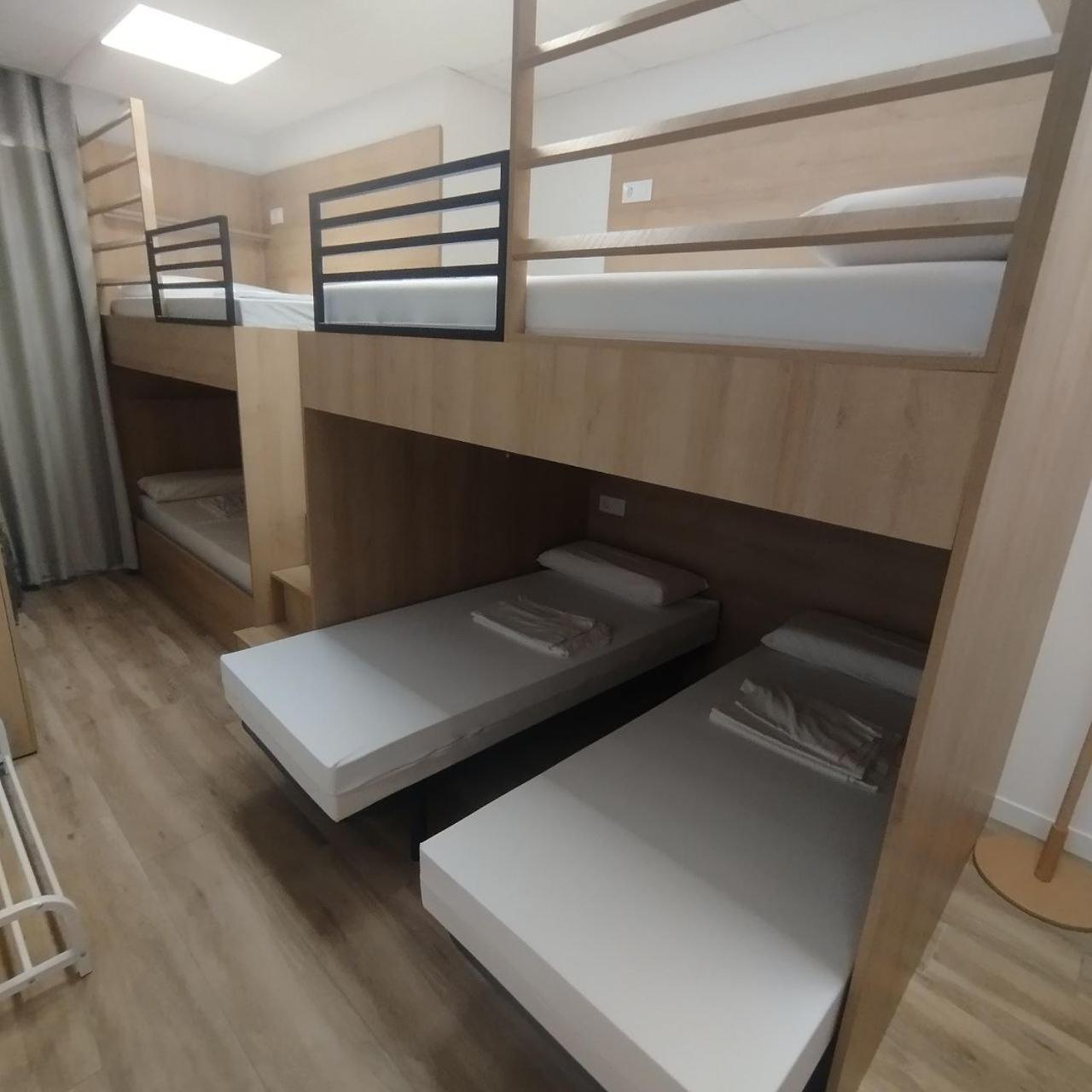 Dpaso Urban Hostel Понтеведра Экстерьер фото